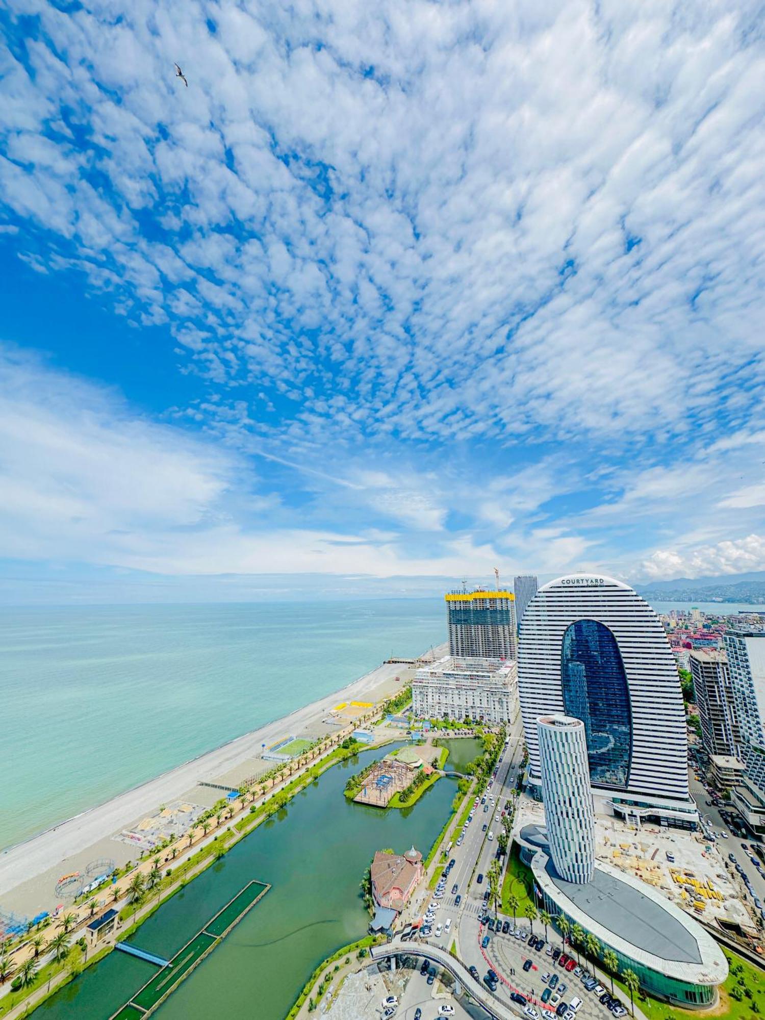 Seaside Vip Hotel Batumi Exteriör bild