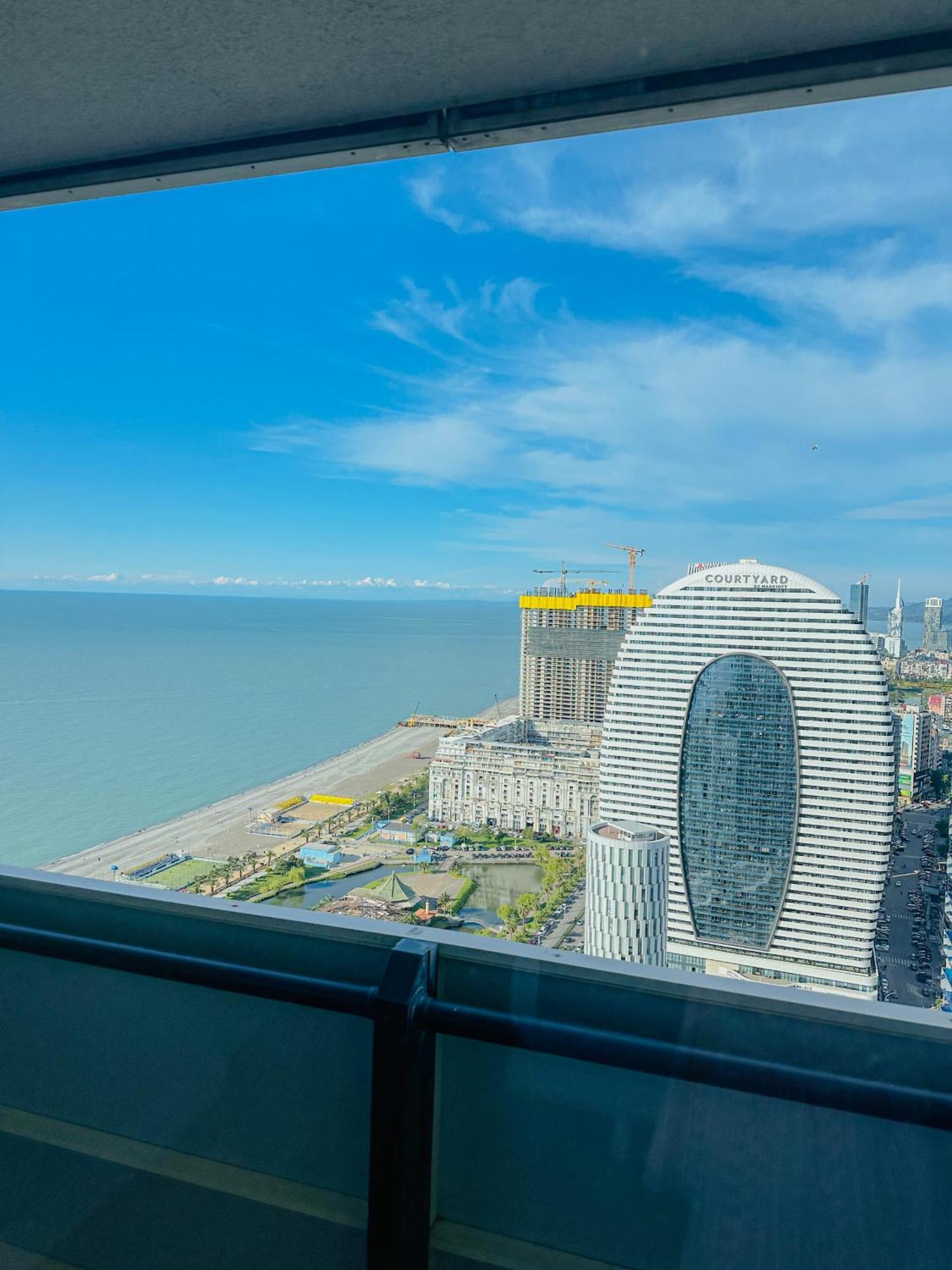Seaside Vip Hotel Batumi Exteriör bild