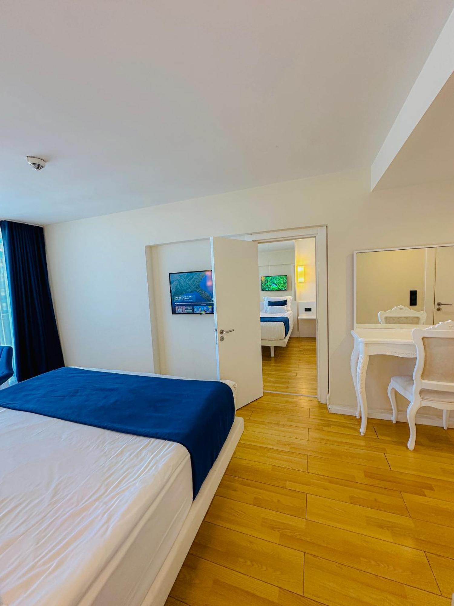 Seaside Vip Hotel Batumi Exteriör bild