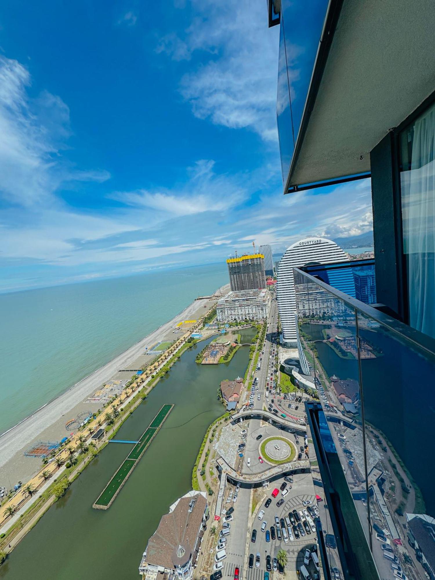Seaside Vip Hotel Batumi Exteriör bild