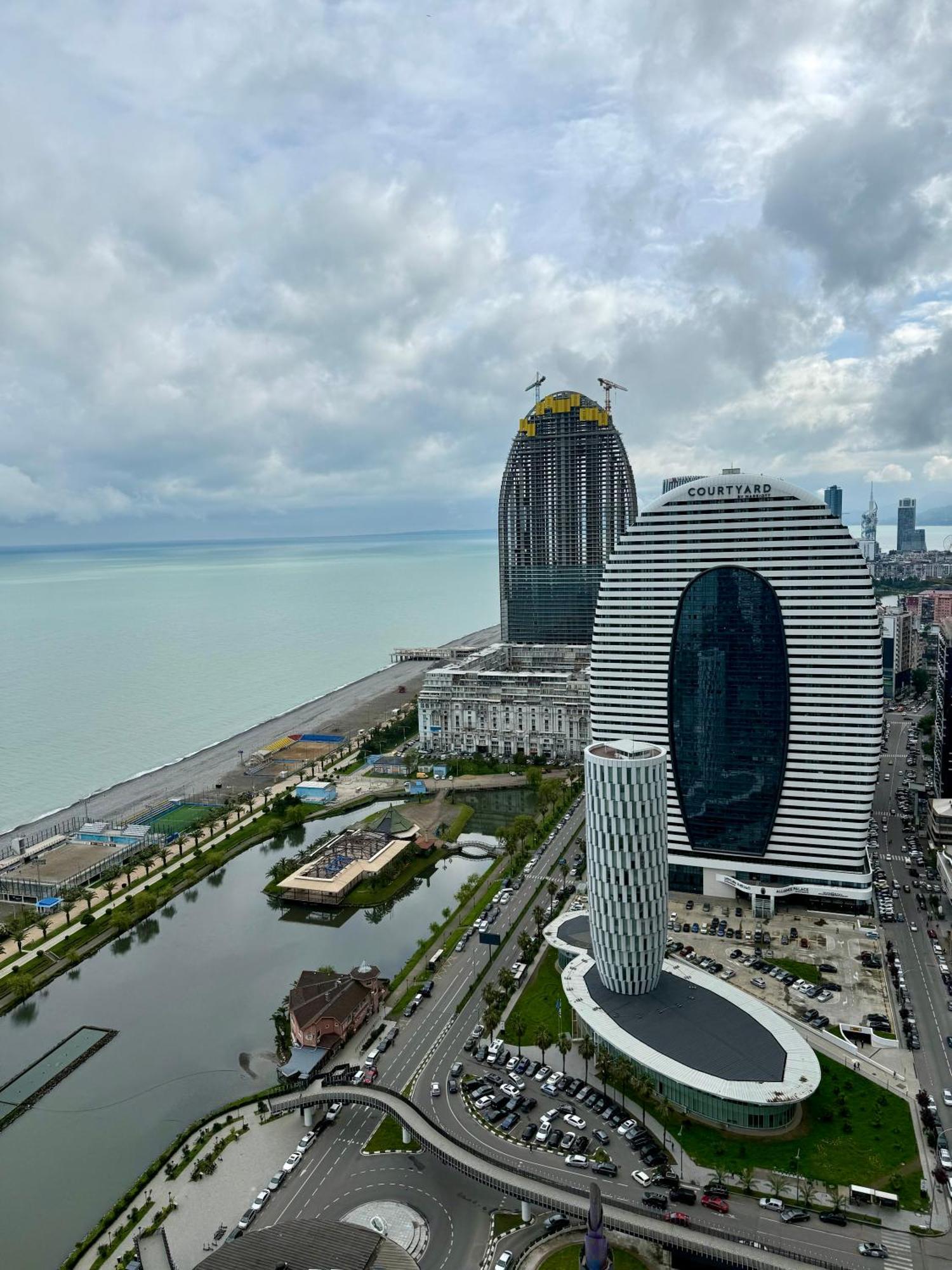 Seaside Vip Hotel Batumi Exteriör bild
