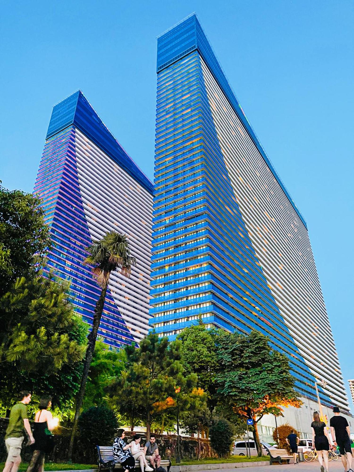 Seaside Vip Hotel Batumi Exteriör bild