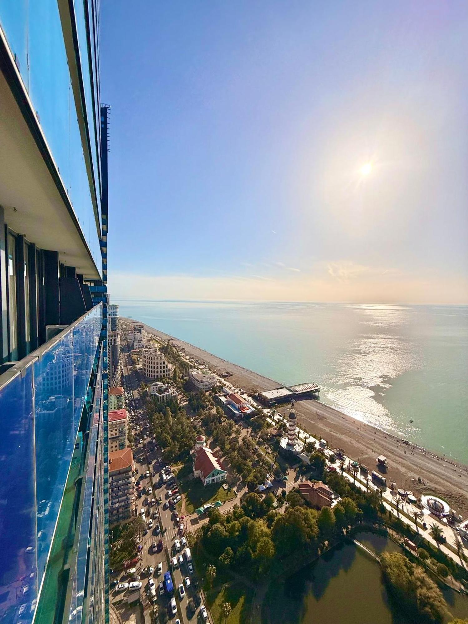 Seaside Vip Hotel Batumi Exteriör bild